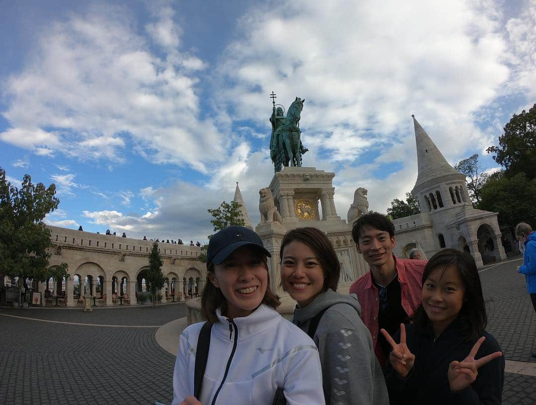 入江陵介さんのインスタグラム写真 - (入江陵介Instagram)「We love Budapest🇭🇺 ブダペスト観光！ その都市の歴史を肌で感じる事は重要👍🏻 そしてインスタ映え、フォトジェニックを意識した観光。笑  #Budapest #worldcup #TOMFORD #ブダペスト #ブダ城 #漁夫の砦 #セーチェーニ鎖橋 #英雄広場 #インスタ映え意識 #モデル風意識」10月3日 20時46分 - ryosuke_irie