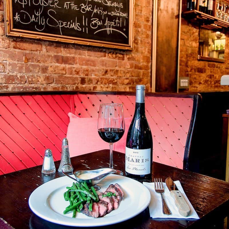 Food Republicさんのインスタグラム写真 - (Food RepublicInstagram)「We’re back @aoceast  for  some  classic  French  bistro  fare  during  #LAventureLanguedoc. They are  pairing their steak and haricots verts, with plenty  of  decadent  béarnaise  sauce, with a beautiful Minervois la Livinière,  the  @chateaumaris  Les  Planels. This appellation is a Cru du Languedoc . . . . #FRTakeover  #LAventureLanguedoc  #languedocwines  #Languedoc  #foodandwine  #southoffrance #winebar  #foodpairing  #frenchwines  #jointheadventure  #aoceast  #minervois Photo  credit  @cfdimages」10月3日 23時04分 - foodrepublic