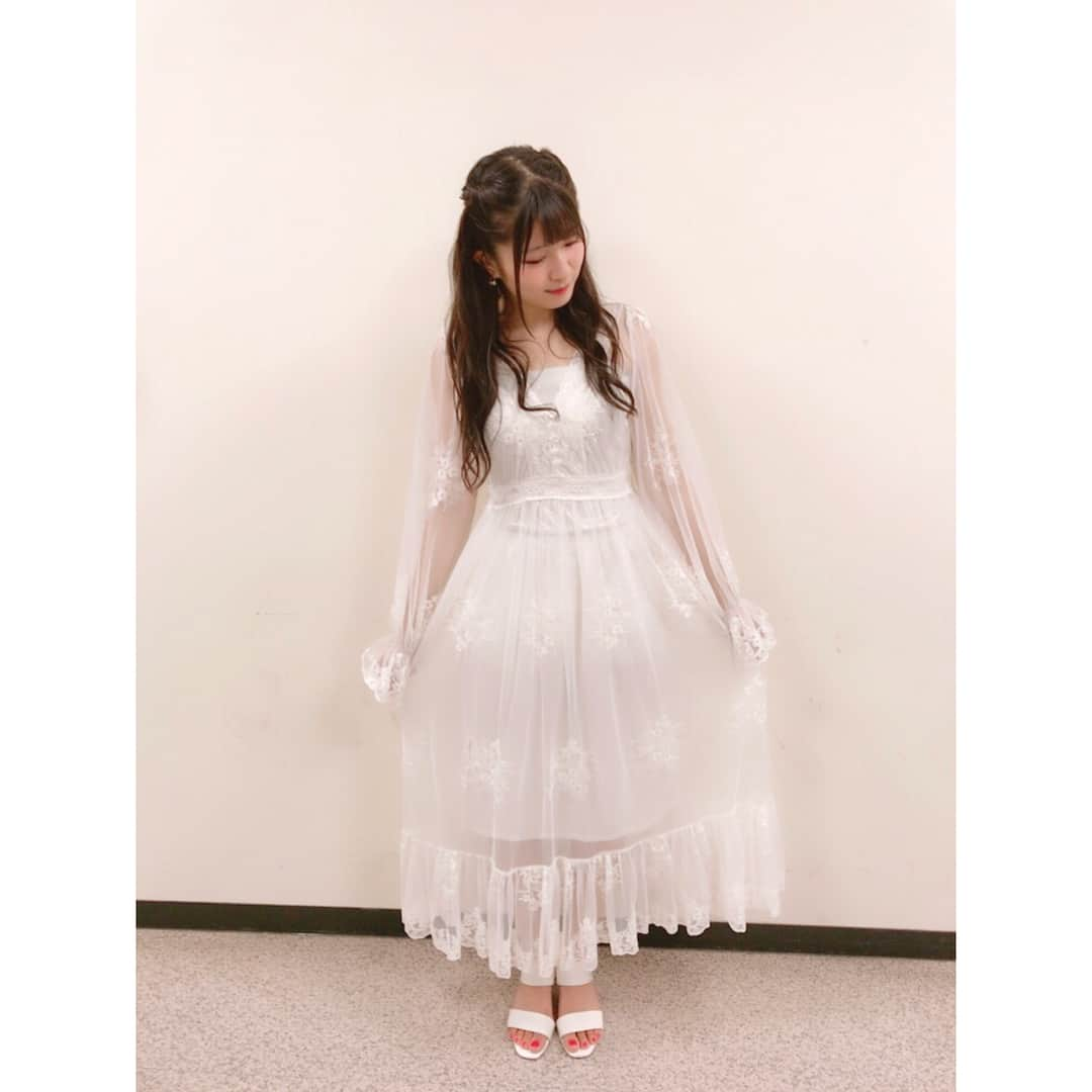 行天優莉奈さんのインスタグラム写真 - (行天優莉奈Instagram)「good night🌙  生きることに熱狂をの衣装です！ AKBSHOWの時に着させていただきました😊  めっちゃかわいい子の衣装❤️ #生きることに熱狂を #行天優莉奈」10月3日 23時12分 - yurina.0314