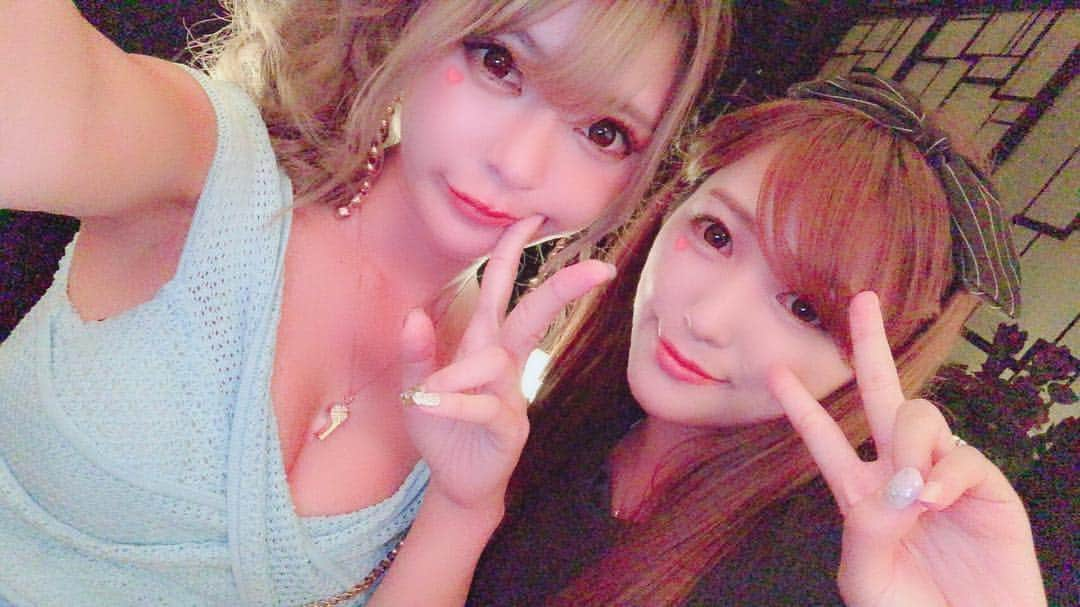 愛音まりあさんのインスタグラム写真 - (愛音まりあInstagram)「久々に会った友達と飲む♡」10月3日 23時27分 - maria19960222