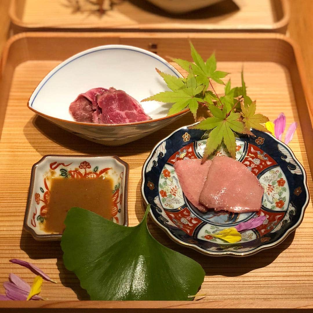 まゆまゆさんのインスタグラム写真 - (まゆまゆInstagram)「. 肉和食🍴個室でゆっくり❤️ 2週連続行って 違うコース食べた❤️ 今日もお肉、明日もお肉 お肉食べてたら元気✌️ @fukushima_7days  #肉和食月火水木金土日  #月火水木金土日  #大阪#福島#グルメ #instagood」10月4日 18時12分 - 7mayu2mayu