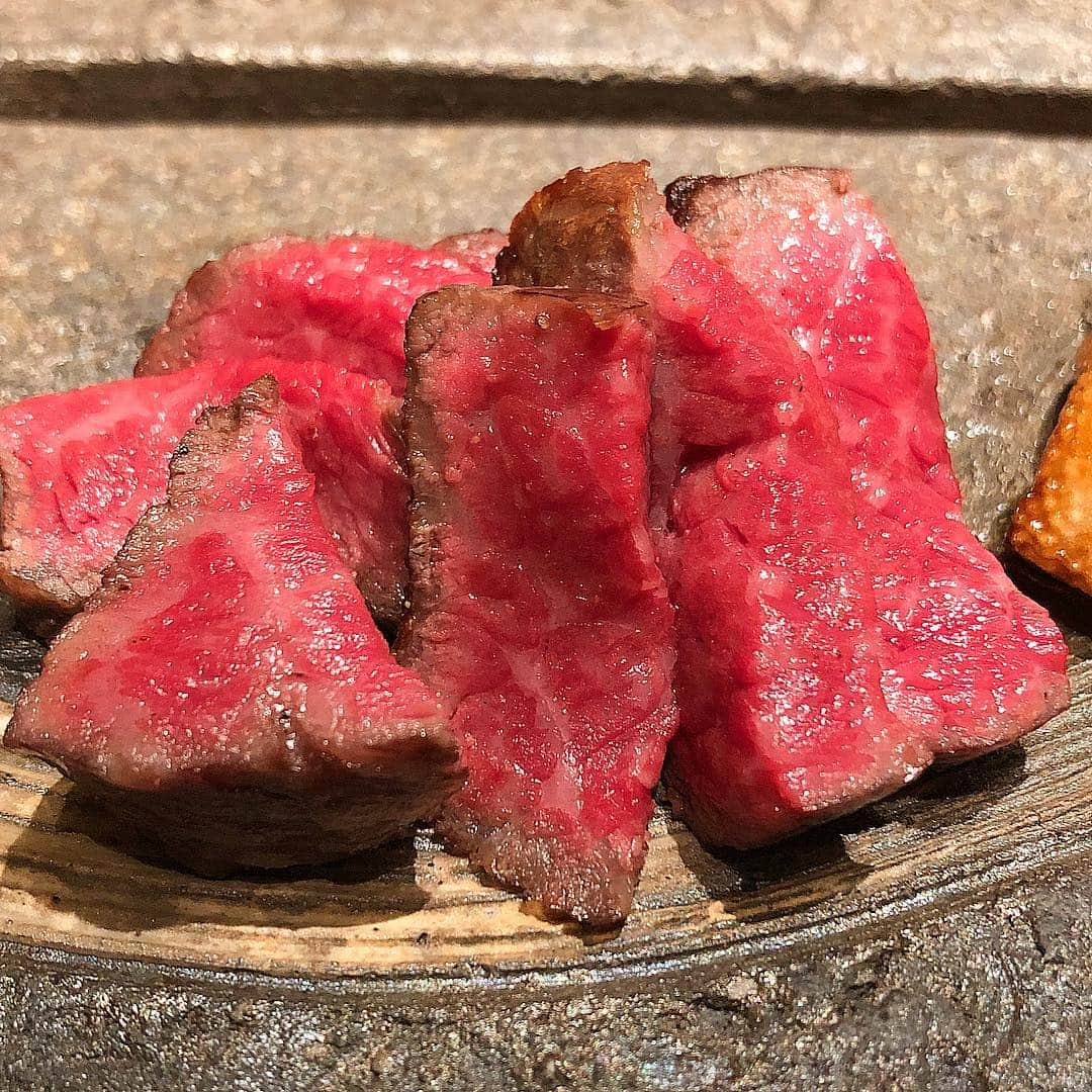 まゆまゆさんのインスタグラム写真 - (まゆまゆInstagram)「. 肉和食🍴個室でゆっくり❤️ 2週連続行って 違うコース食べた❤️ 今日もお肉、明日もお肉 お肉食べてたら元気✌️ @fukushima_7days  #肉和食月火水木金土日  #月火水木金土日  #大阪#福島#グルメ #instagood」10月4日 18時12分 - 7mayu2mayu