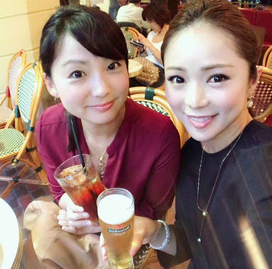 近藤英恵さんのインスタグラム写真 - (近藤英恵Instagram)「嬉しいことに @makko.hayasaka ちゃんにお誘い頂き、花組さん2回目の観劇🌸お芝居を観て、信仰とは…カリスマ性とは…と悶々と考えさせられ、ショーの世界観がANNA SUIみたいでタイトルの通り本当にbeautifulで全てぶっ飛んで総じて幸せ😍😍😍もう浮世が嫌！  #花組 #宝塚観劇 #messiah #天草四郎 #beautifulgarden #どこをどう観ても #beautiful #目の保養 #心の美容液 #宝塚大好き #i❤️ #takarazuka #パワーチャージ」10月4日 19時37分 - hanachan93