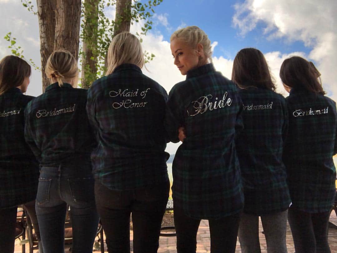 のインスタグラム：「bride’s gang #ciaocharnow」