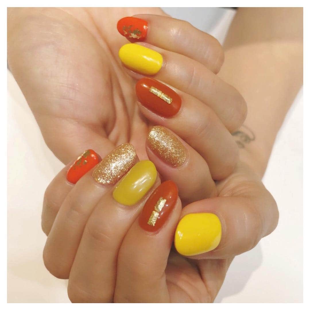 のインスタグラム：「秋ネイル🍁💅 ・ ・ @maris_nail_ ・ #newnails  #autumnnails」