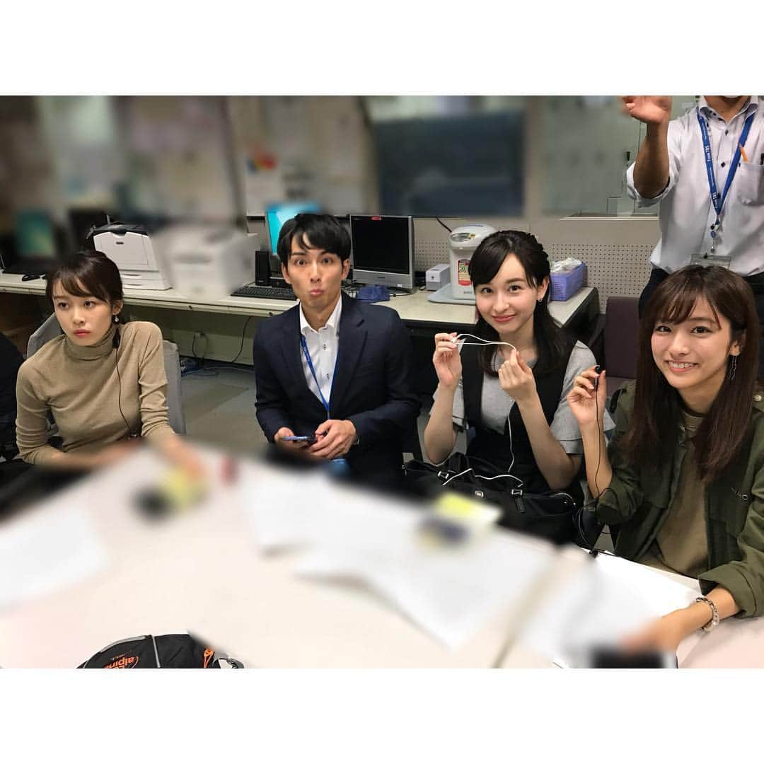 TBSアナウンサー公式さんのインスタグラム写真 - (TBSアナウンサー公式Instagram)「こんにちは！秋沢淳子です。😃 有事の時や、事件や事故、珍しい事象に遭遇した時等々、携帯電話で中継できるツールの研修を行いました。🎥 はぁ。携帯電話📱で中継ができる時代が来たかぁ…。😩 若者たちは、スーッと難なく使いこなしていました。😅✌️💕 1回目の研修には、#宇賀神メグ #田村真子 #良原安美 #小林廣輝 #品田亮太 #山本恵里伽  #向井政生 #出水麻衣 #清原正博 #秋沢淳子 が参加しました。  皆さんは、誰が誰か、わかりますかぁ？！😁✨ #tbs #tbs公式 #tbsアナウンサー公式インスタグラム #tbs_annogram  #tbsアナグラム #携帯電話中継研修 #誰が誰だかわかります？ #fromtbs」10月5日 14時44分 - tbs_annogram