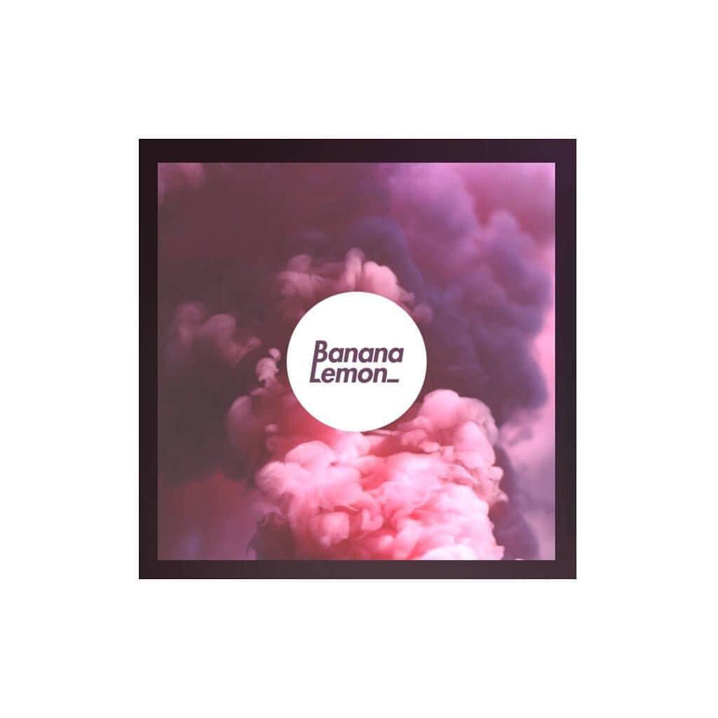 DirtyOrangeのインスタグラム：「BananaLemon 『Beautiful』 『Clap,Smile,Dance!』 配信開始しました！ どちらの曲もトラックを作らせて頂きました。 個人的にどちらの曲もめっちゃ良くて…結構自分のやりたい要素やら好きな要素を入れたりしていて作っていて楽しかったです よろしくお願いします🙏 (訂正タイトル間違えてました…正しくはclap,smile,dance!です…) . . . #bananalemon #beautiful #clapsmiledance #nadia #saarah #mizuki #sty #dirtyorange #works」