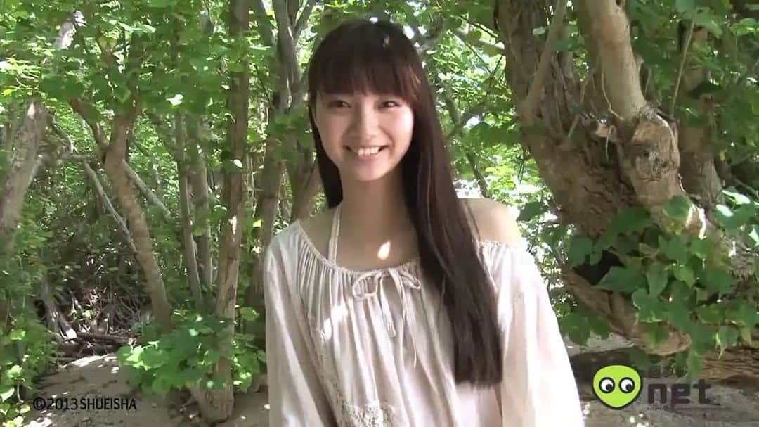 新川優愛のインスタグラム：「1⃣美しすぎる若手女優、新川優愛の貴重なビキニ姿を大公開!! #新川優愛  #nonno専属モデル #優愛スタグラム  #yuastagram」