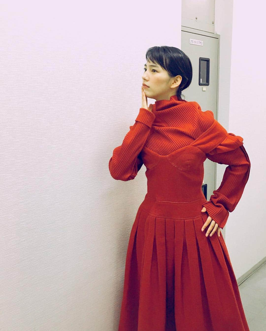 のん（能年玲奈）さんのインスタグラム写真 - (のん（能年玲奈）Instagram)「今日はミライさんイッキ見イベントありがとうございました！素敵なドレス👗 そしてミライさんラストは、はちゃめちゃ！明日、最終話配信です。お楽しみに！ #ミライさん #イッキ見 #渋谷 #LINEドラマ #のん」10月5日 23時43分 - non_kamo_ne