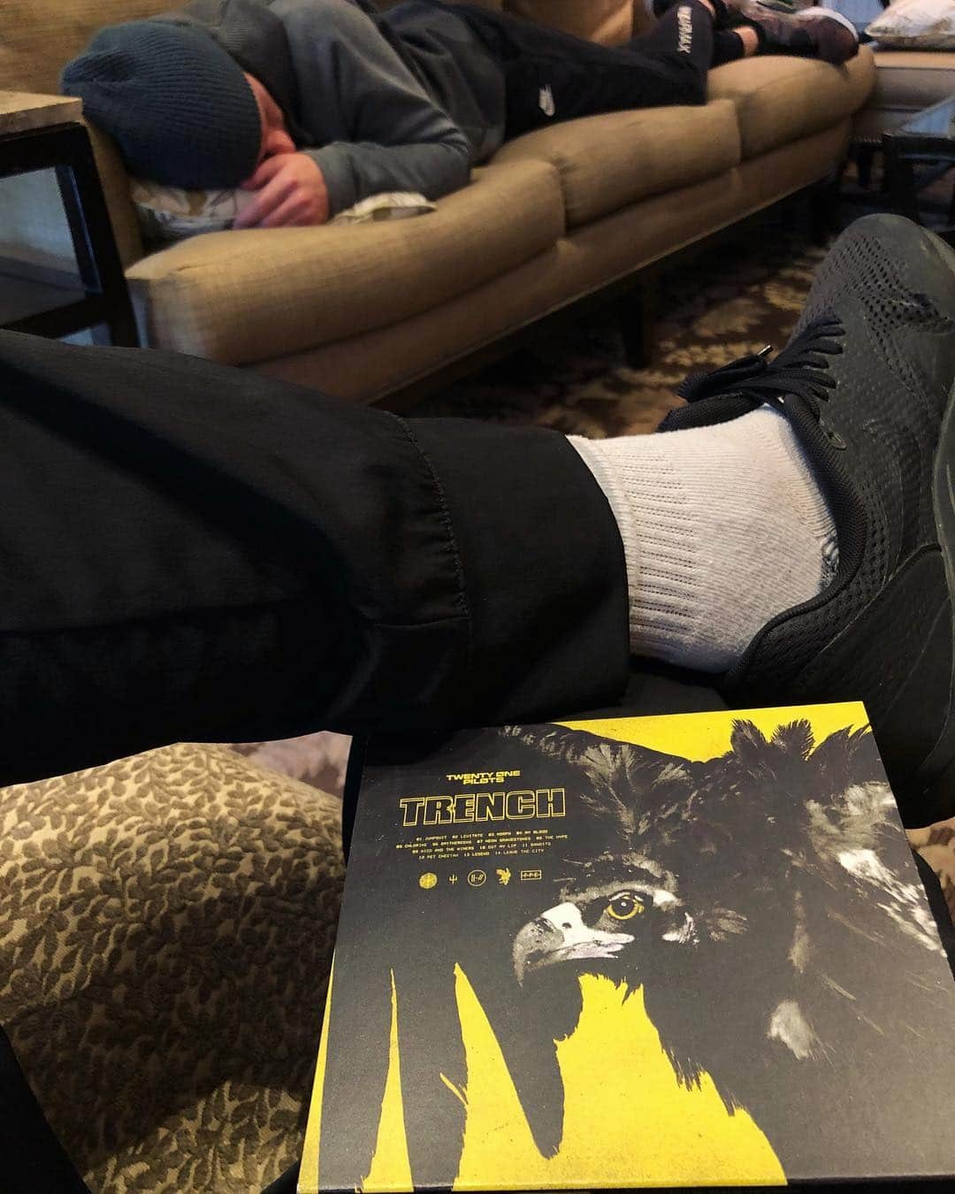 タイラー・ジョセフさんのインスタグラム写真 - (タイラー・ジョセフInstagram)「TRENCH||-// out now:: tell some people you know, if you can. and if you already spread the news, thank you my fren::josh was up all night calling everyone in his contacts.」10月6日 5時06分 - tylerrjoseph