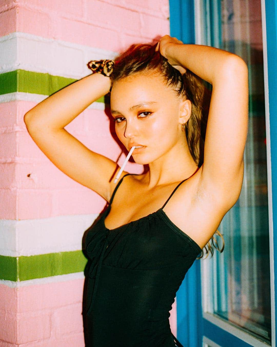 リリー・ローズのインスタグラム：「that’s Miss lily to u🍯 📸 @lukegilford」