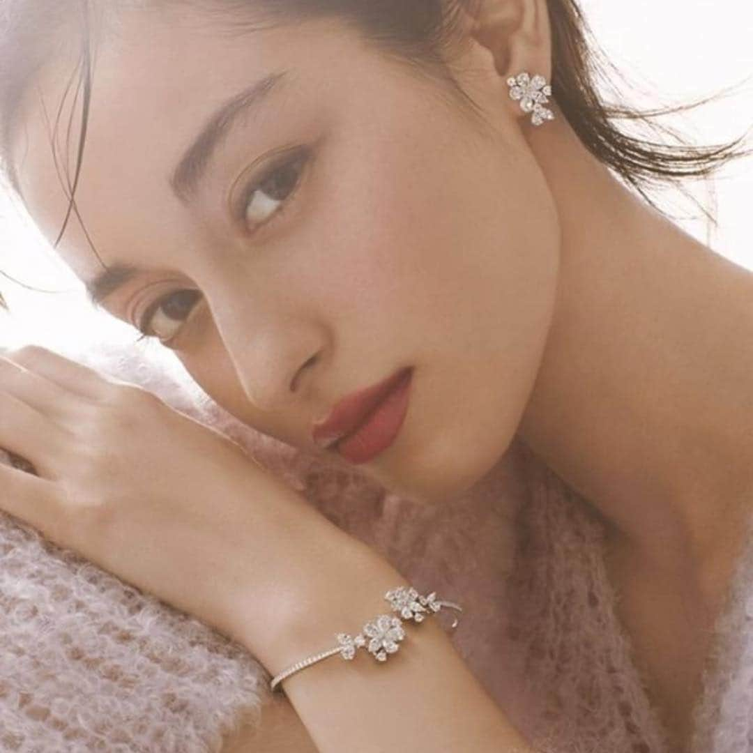 国木田彩良さんのインスタグラム写真 - (国木田彩良Instagram)「Eternal flowers eternally pure the real luxury of diamonds @graff」10月6日 18時10分 - saiknd