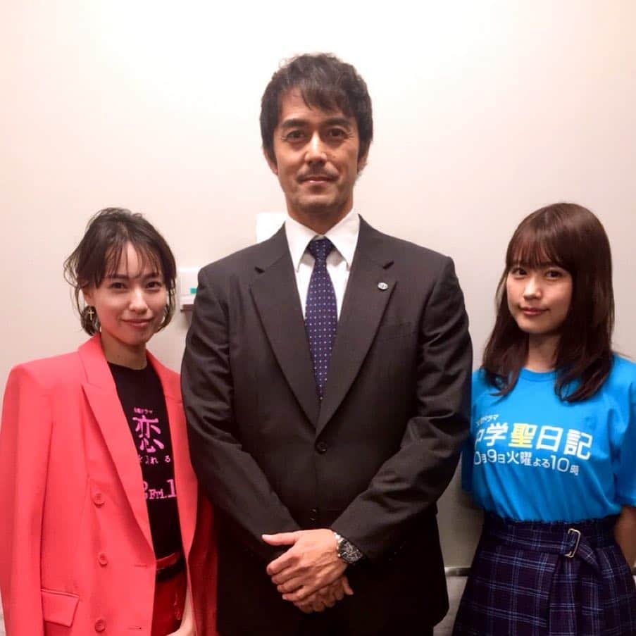 TBS「大恋愛〜僕を忘れる君と」さんのインスタグラム写真 - (TBS「大恋愛〜僕を忘れる君と」Instagram)「奇跡のスリーショット！！！ TBS秋ドラマが集結しました！  今から、感謝祭！！ 見てくださいね！  #オールスター感謝祭 #秋ドラマ #大恋愛 #僕を忘れる君と  #中学聖日記  #下町ロケット  #戸田恵梨香 #阿部寛 #有村架純」10月6日 18時23分 - dairenai_tbs
