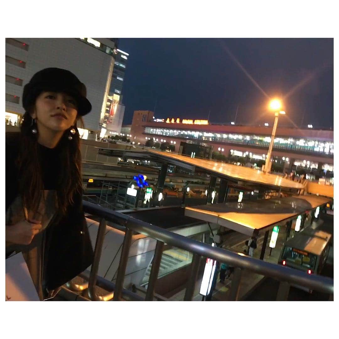板野友美さんのインスタグラム写真 - (板野友美Instagram)「仙台駅と私。 またねー仙台🐰🌙💕 #仙台」10月6日 23時09分 - tomo.i_0703