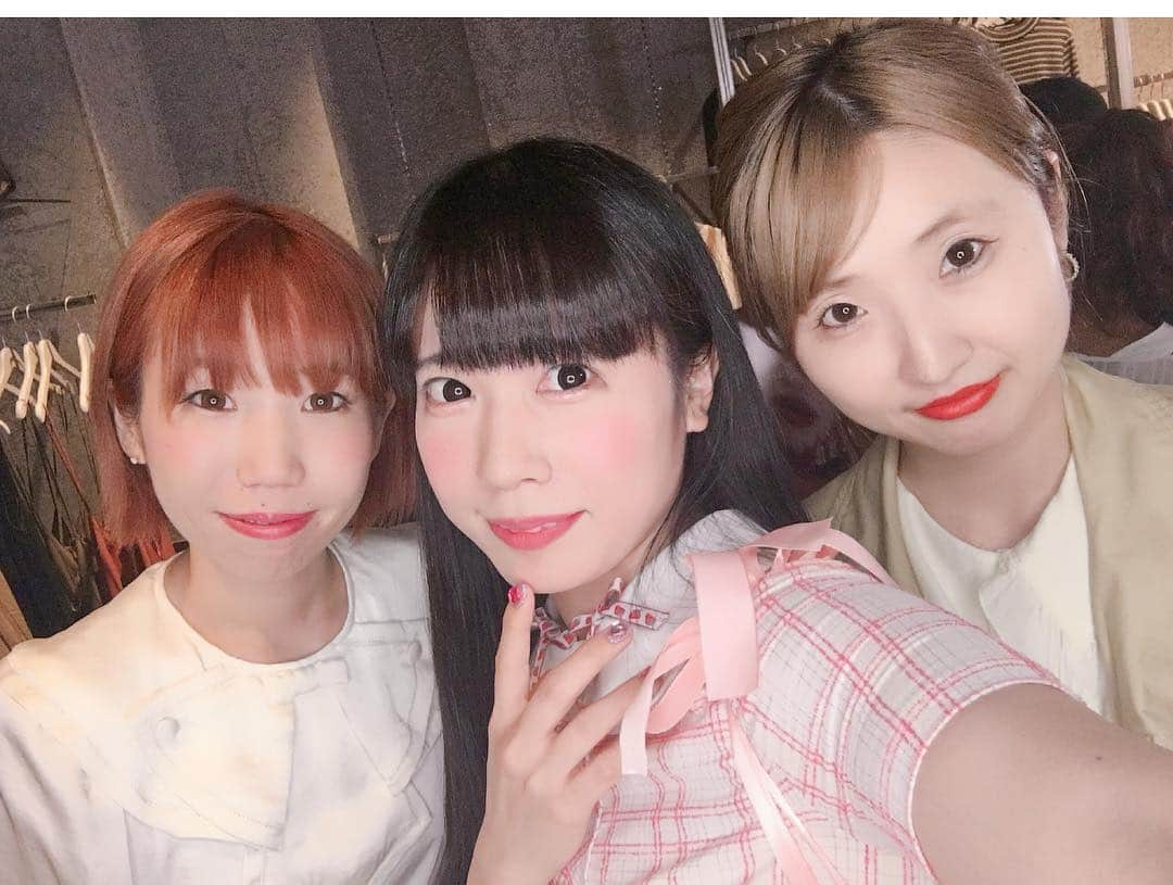 恋汐 りんごさんのインスタグラム写真 - (恋汐 りんごInstagram)「❤️ hotel koe tokyoでのイベントに うさぎといっしょにおじゃましたなの〜(Ｕ 'ᴗ' Ｕ)🐰 ❤️ ぴんくのミルクティかわいかったなのし、 2階で開催されてるショップにもかわいいものいっぱいあったよ (Ｕ⌒▽⌒Ｕ) ❤️ リオさんとあゆみさんにもあえてうれしまるのった (Ｕ⌒▽⌒Ｕ)  #hotelkoetokyo  #pink #thepress2018  #socialapartmentbythepress」10月7日 0時28分 - sioringogo