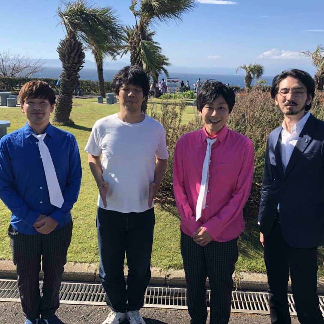中村竜太郎 のインスタグラム：「『京急油壺マリンパーク』お笑いライブ来てくれた方ありがとうございました！僕たちは、イルカショーやアシカショーの合間にワンワンショーをやりましたよ☆ #馬鹿よあなたは #シューマッハ」
