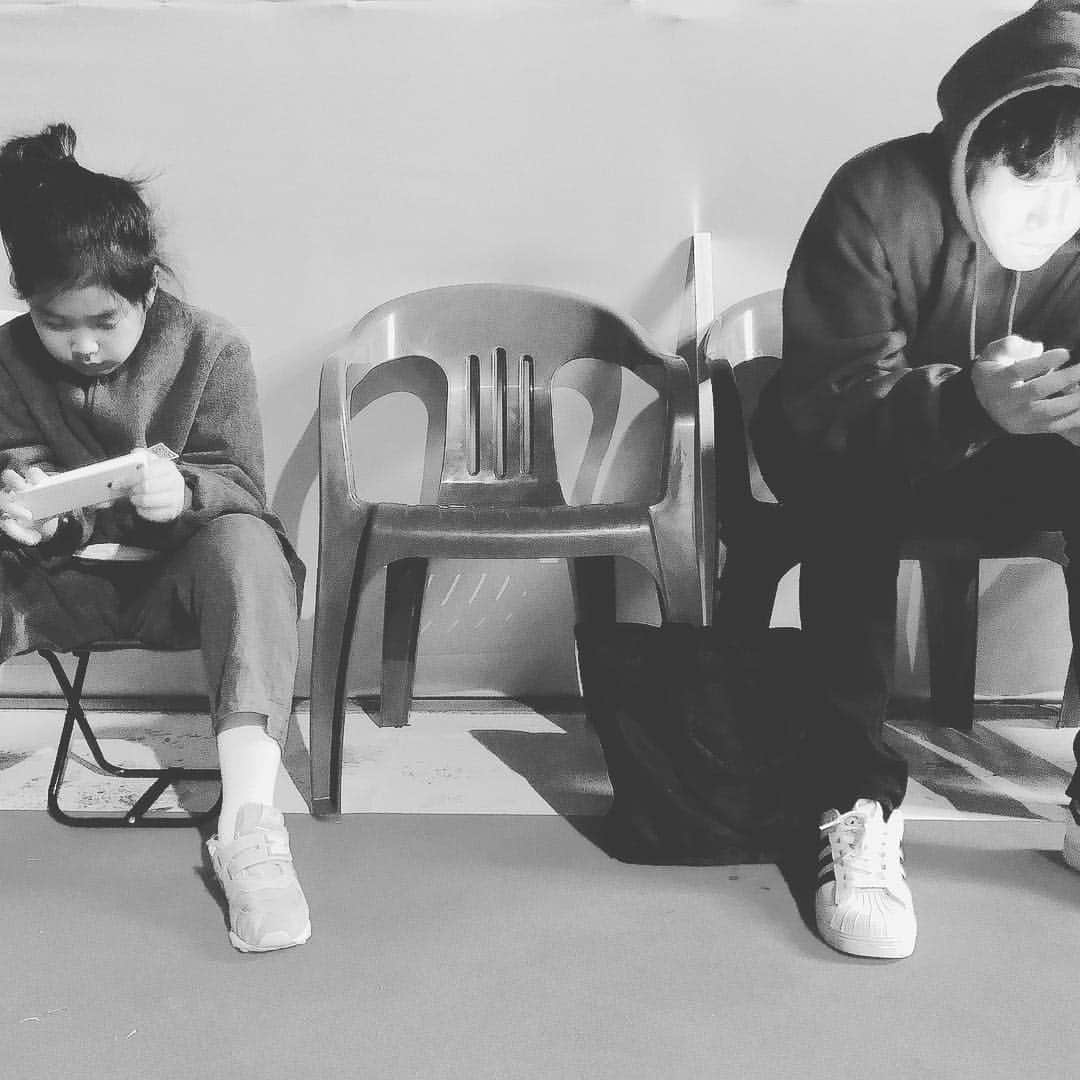 のインスタグラム：「waiting」