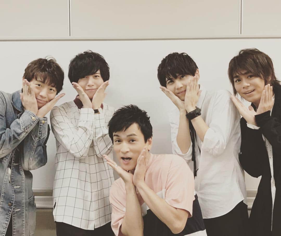 木村良平さんのインスタグラム写真 木村良平instagram カラーマリス 単独イベント に参加 視聴してくださったみなさん ありがとうございました 大きなステージだけでなく生放送までやれたなんて 本当に幸せな作品になりました 新プロジェクトも始動