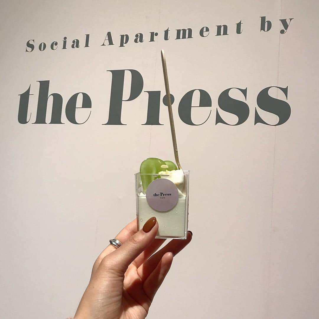 NANAMIさんのインスタグラム写真 - (NANAMIInstagram)「Social Apartment by the Press  のPOP UP STORE にお邪魔してきました💗 大好きなシャインマスカットのデザートも食べれて幸せ💗💗 可愛いフォトブースもたくさんあるよ！！明日23時まで hotel koe tokyo でやってるので行ってみてね💋 @fruit_house_okayama @nishiyama_farm @pressblog  #thepresscafe #西山ファーム #socialapartmentbythepress #thepress2018 #pressblog」10月7日 21時33分 - nanami023