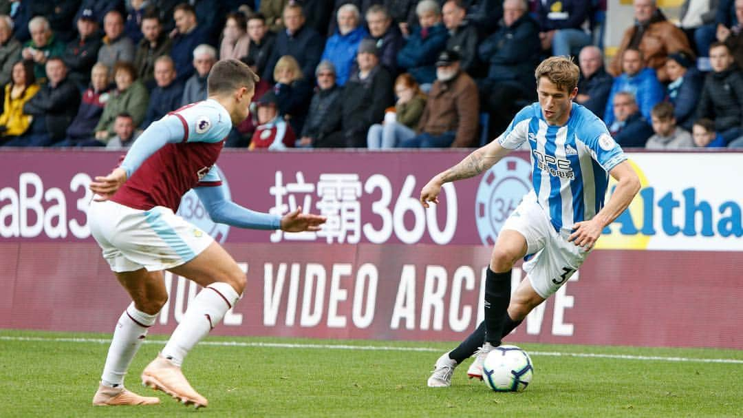 エリック・ドゥルムのインスタグラム：「Very good team performance yesterday! We‘ll keep fighting ! Thanks for the great support again 🙏🏻 #htafc #terriers #premierleague #37 #thanks」