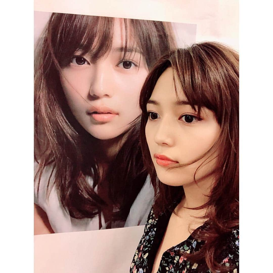 川口春奈さんのインスタグラム写真 - (川口春奈Instagram)「北海道にはもうストーブがありカイロなどもご用意ありがとうございました☺︎学生さんたちみんないきいきしてて素敵だったなぁ。」10月7日 23時33分 - haruna_kawaguchi_official