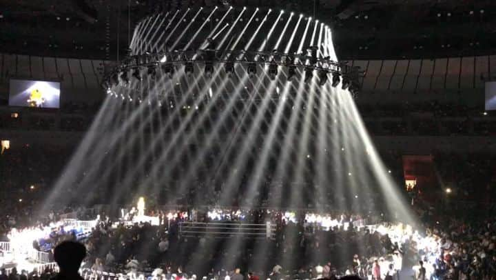 土屋修平のインスタグラム：「【WBSS】 World  Boxing Super Series  2人の人間の戦いに この圧倒的世界観。  This is Boxing.  #boxing #worldboxingsuperseries  #wbss」