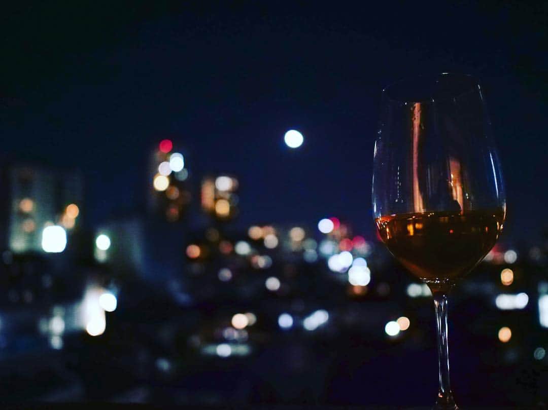 木村良平さんのインスタグラム写真 木村良平instagram 自宅で一人飲み ワインもいいが ぐらんぶる酒も素敵だね 笑 ぐらんぶる 最終回でもらいました 10月8日 21時11分 Ryouhey Drunk