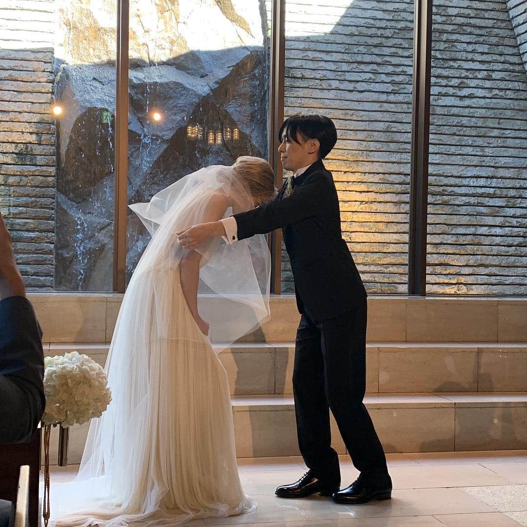 船曳ひろみさんのインスタグラム写真 - (船曳ひろみInstagram)「@szc65 &かみやん おめでとう♡ めちゃくちゃ可愛かった🌿 #ずーしー女神 #エースかみやん #wedding」10月8日 19時49分 - hiromi_funabiki