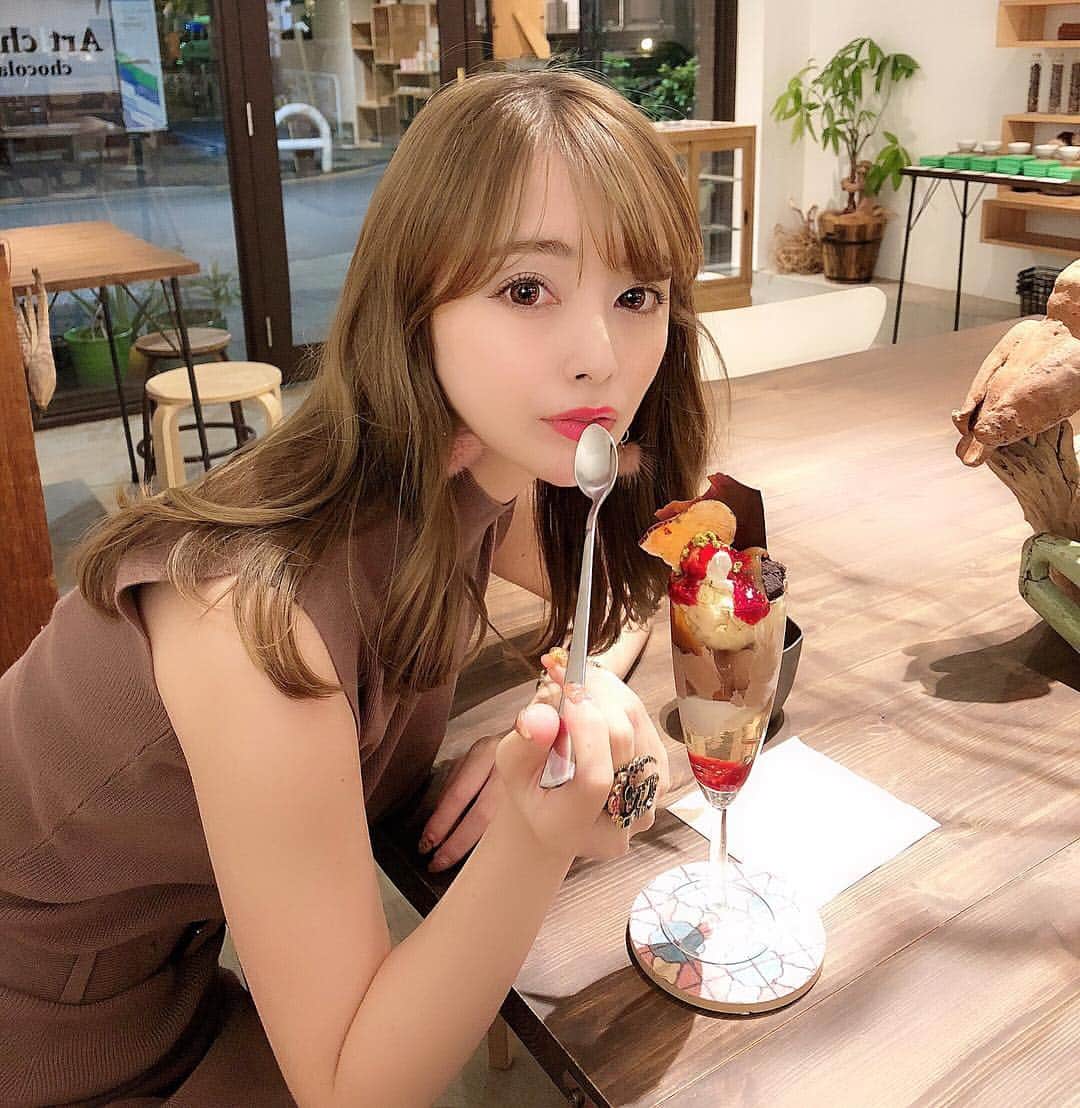 小川ももえのグルメインスタ