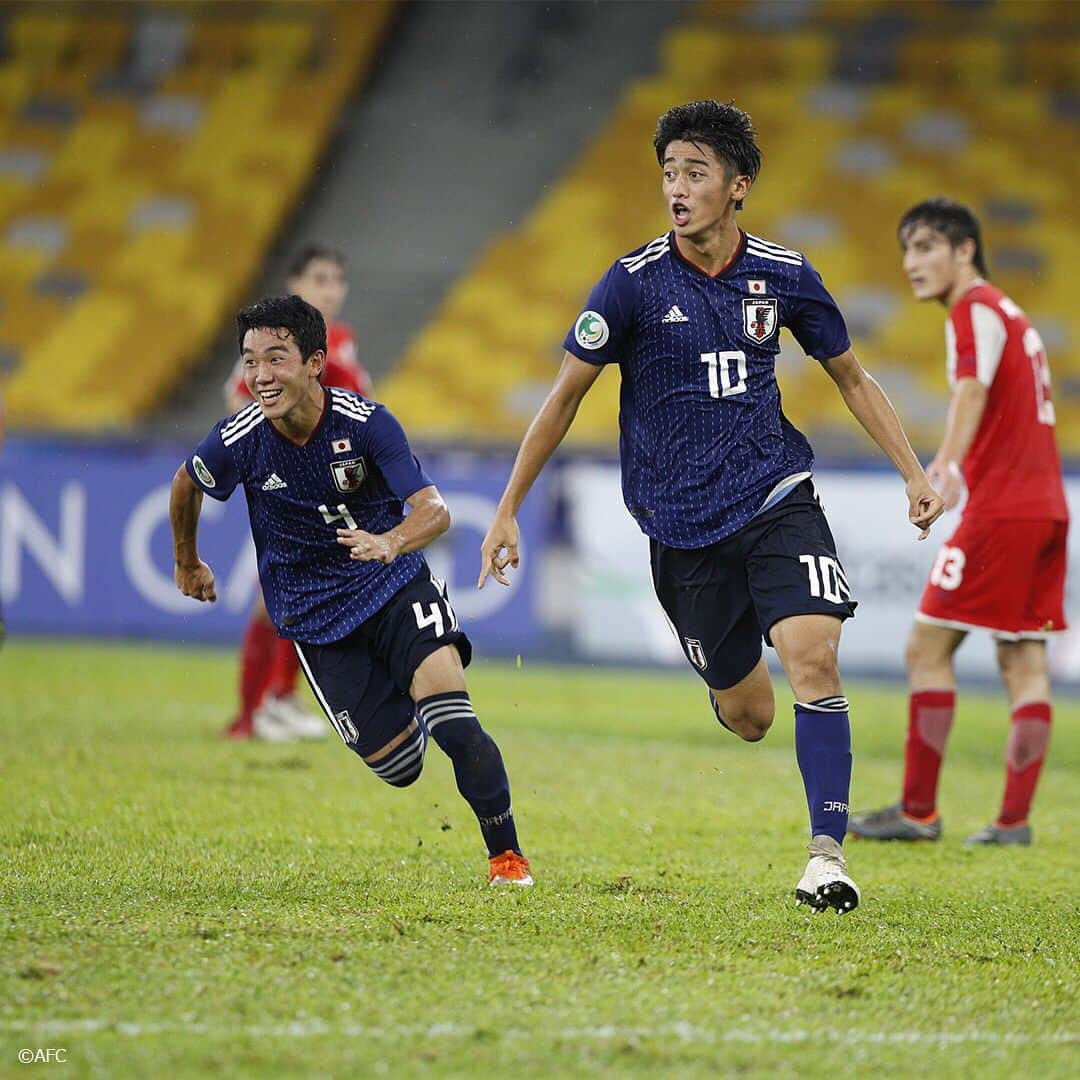 日本サッカー協会さんのインスタグラム写真 - (日本サッカー協会Instagram)「U-16日本代表は10月7日(日)、AFC U-16選手権マレーシア2018の決勝でU-16タジキスタン代表と対戦して1-0の勝利を収め、12年ぶり3度目の優勝を飾りました。  準決勝で大幅に先発メンバーを入れ替えていた日本は、この決勝に向けてもメンバーを刷新します。GKに野澤大志ブランドン選手（FC東京U-18）が抜擢され、 ・ 最終ラインには右から角昂志郎選手（FC東京U-18）、鈴木海音選手（ジュビロ磐田U-18）、半田陸選手（モンテディオ山形ユース）、中野伸哉選手（サガン鳥栖U-15）、 ・ 中盤は右から中野桂太選手（京都サンガF.C.U-18）、横川旦陽選手（湘南ベルマーレU-18）、成岡輝瑠選手（清水エスパルスユース）、三戸舜介選手（JFAアカデミー福島）、 ・ そして前線には西川潤選手（桐光学園高校）と唐山翔自選手（ガンバ大阪ユース）が入りました。 ・ 詳しい情報は、JFA.jpへ ・ AFC U-16選手権マレーシア2018 決勝：日本１ vs 0　タジキスタン ・ #jfa #daihyo #afcu16 #山田大樹 #佐々木雅士 #野澤大志ブランドン #半田陸 #角昂志郎 #鈴木海音 #石田侑資 #山田奈央 #佐古真礼 #田島詳基 #中野伸哉 #山内翔 #横川旦陽 #近藤蔵波 #成岡輝瑠 #中野桂太 #植田啓太 #三戸舜介 #中野瑠馬 #荒木遼太郎 #西川潤 #青木友佑 #唐山翔自 #森山佳郎」10月8日 17時12分 - japanfootballassociation