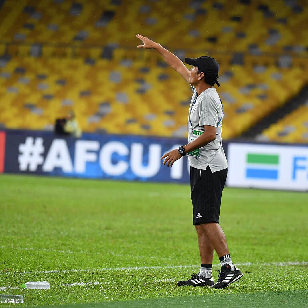 日本サッカー協会さんのインスタグラム写真 - (日本サッカー協会Instagram)「U-16日本代表は10月7日(日)、AFC U-16選手権マレーシア2018の決勝でU-16タジキスタン代表と対戦して1-0の勝利を収め、12年ぶり3度目の優勝を飾りました。  準決勝で大幅に先発メンバーを入れ替えていた日本は、この決勝に向けてもメンバーを刷新します。GKに野澤大志ブランドン選手（FC東京U-18）が抜擢され、 ・ 最終ラインには右から角昂志郎選手（FC東京U-18）、鈴木海音選手（ジュビロ磐田U-18）、半田陸選手（モンテディオ山形ユース）、中野伸哉選手（サガン鳥栖U-15）、 ・ 中盤は右から中野桂太選手（京都サンガF.C.U-18）、横川旦陽選手（湘南ベルマーレU-18）、成岡輝瑠選手（清水エスパルスユース）、三戸舜介選手（JFAアカデミー福島）、 ・ そして前線には西川潤選手（桐光学園高校）と唐山翔自選手（ガンバ大阪ユース）が入りました。 ・ 詳しい情報は、JFA.jpへ ・ AFC U-16選手権マレーシア2018 決勝：日本１ vs 0　タジキスタン ・ #jfa #daihyo #afcu16 #山田大樹 #佐々木雅士 #野澤大志ブランドン #半田陸 #角昂志郎 #鈴木海音 #石田侑資 #山田奈央 #佐古真礼 #田島詳基 #中野伸哉 #山内翔 #横川旦陽 #近藤蔵波 #成岡輝瑠 #中野桂太 #植田啓太 #三戸舜介 #中野瑠馬 #荒木遼太郎 #西川潤 #青木友佑 #唐山翔自 #森山佳郎」10月8日 17時12分 - japanfootballassociation