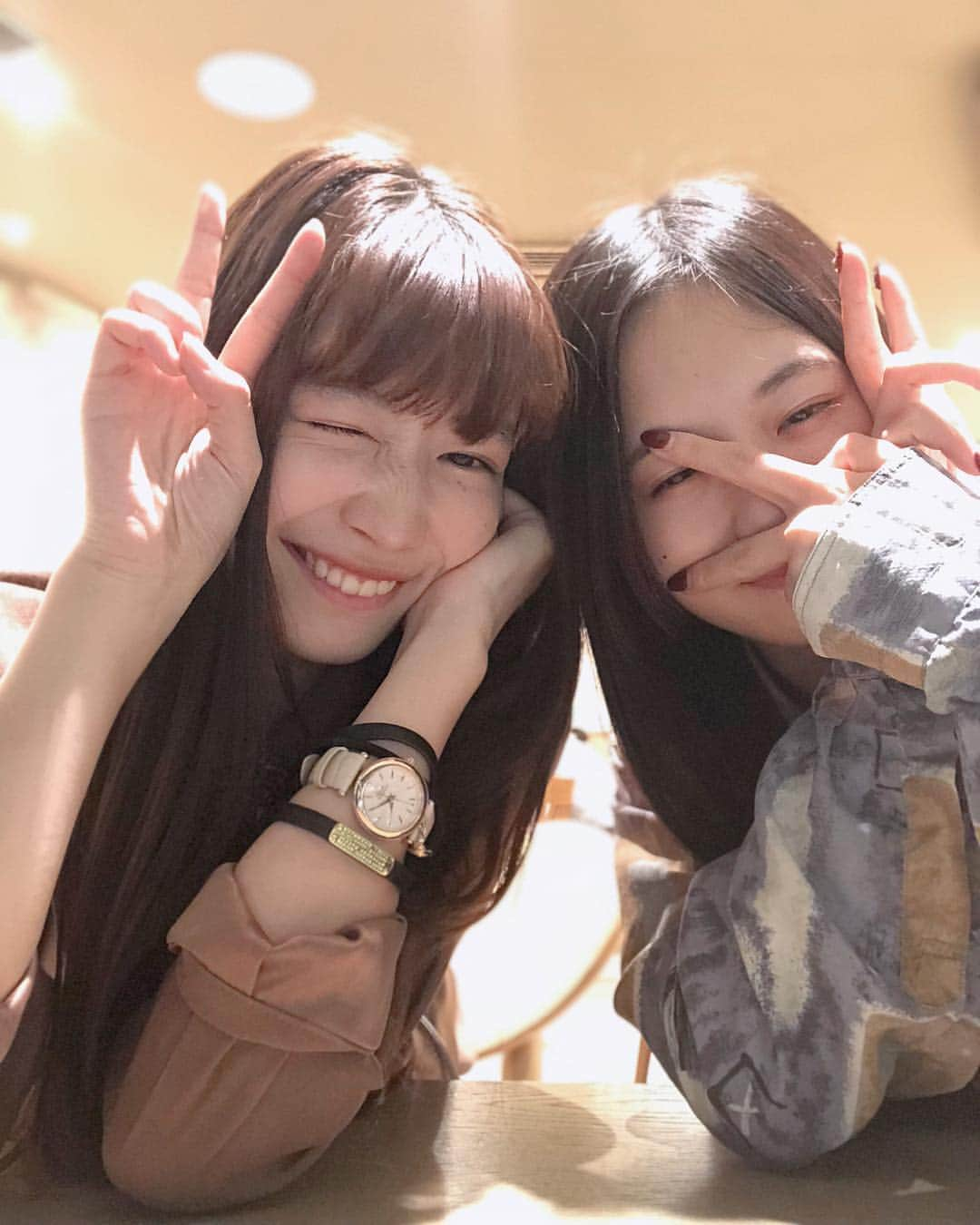 伊藤萌々香さんのインスタグラム写真 - (伊藤萌々香Instagram)「この間会った。 もう会いたいよ。うん。 #すき  #なつもも」10月8日 18時21分 - momoka_ito_