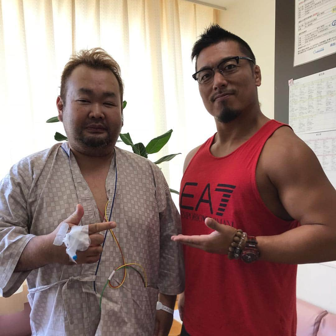 ハチミツ二郎さんのインスタグラム写真 - (ハチミツ二郎Instagram)「ロスインゴベルナブレス・デ・ハポン 新パレハは 鷹木信悟! オレが入院した時 お見舞いにも来てくれました。 これから楽しみ！  #ロスインゴベルナブレスデハポン #新パレハ #njpw」10月8日 18時53分 - jirohachimitsu