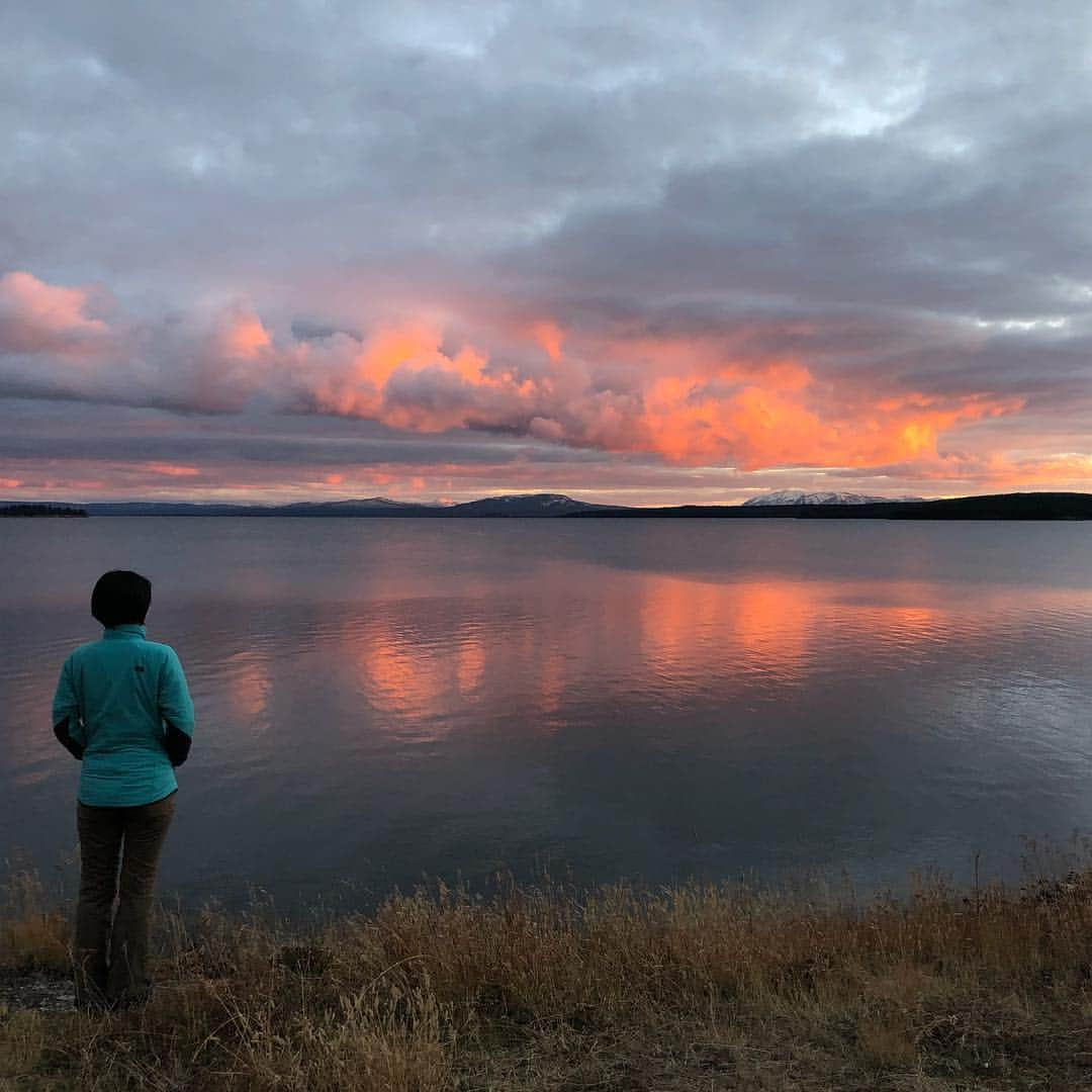 久保田智子さんのインスタグラム写真 - (久保田智子Instagram)「#sunset by the #yellowlake in #yellowstonenationalpark #yellowstonenps #wyoming」10月9日 6時00分 - kubota_tomoko