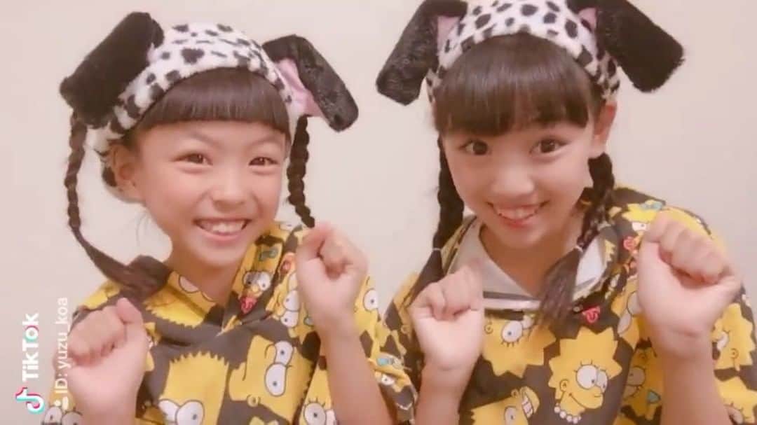 のインスタグラム：「. なんだか会いたくなっちゃったぁ💭💕 #さくらぼっち  #TikTok #オリジナル #双子ダンス」