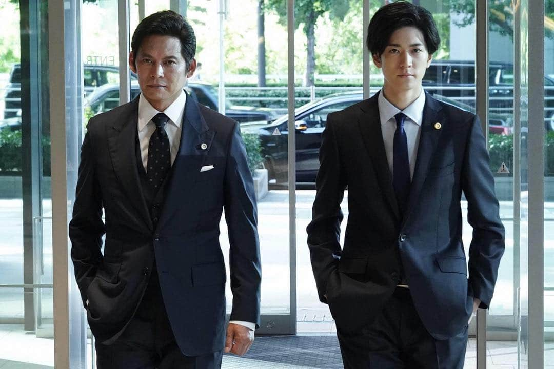 フジテレビ「SUITS/スーツ」さんのインスタグラム写真 - (フジテレビ「SUITS/スーツ」Instagram)「. ‪『SUITS/スーツ』＃１ 終わりました👔✨‬﻿ ‪ご覧頂いた皆さま、ありがとうございました🙇🏻‍♀️‬﻿ ‪いかがでしたか❓❓❓‬﻿ ﻿ ‪ご感想📪‬﻿‪どしどしお待ちしております🎶‬﻿ ﻿ ‪来週もお楽しみに〜〜🤗‬﻿ ﻿ ‪#ドラマスーツ #SUITS #スーツ #ドラマ #月9 #織田裕二 #中島裕翔 #新木優子 #中村アン #磯村勇斗 #今田美桜 #小手伸也 #鈴木保奈美」10月8日 22時29分 - drama_suits