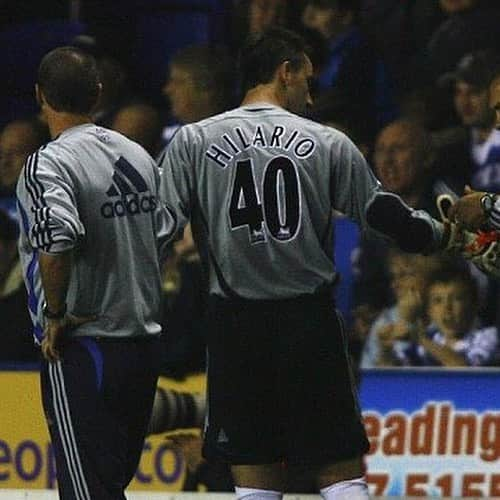 エンリケ・イラーリオさんのインスタグラム写真 - (エンリケ・イラーリオInstagram)「JT Captain, Leader, Legend and most importantly... Um Amigo!  Ma Bife, congratulations on your amazing career, even as a goalie 😉 (3rd pic). Life does not stop here and we both know you are ready for your new chapter.  Good luck and thank you for everything you have done! 💙」10月9日 2時36分 - ihenrique_