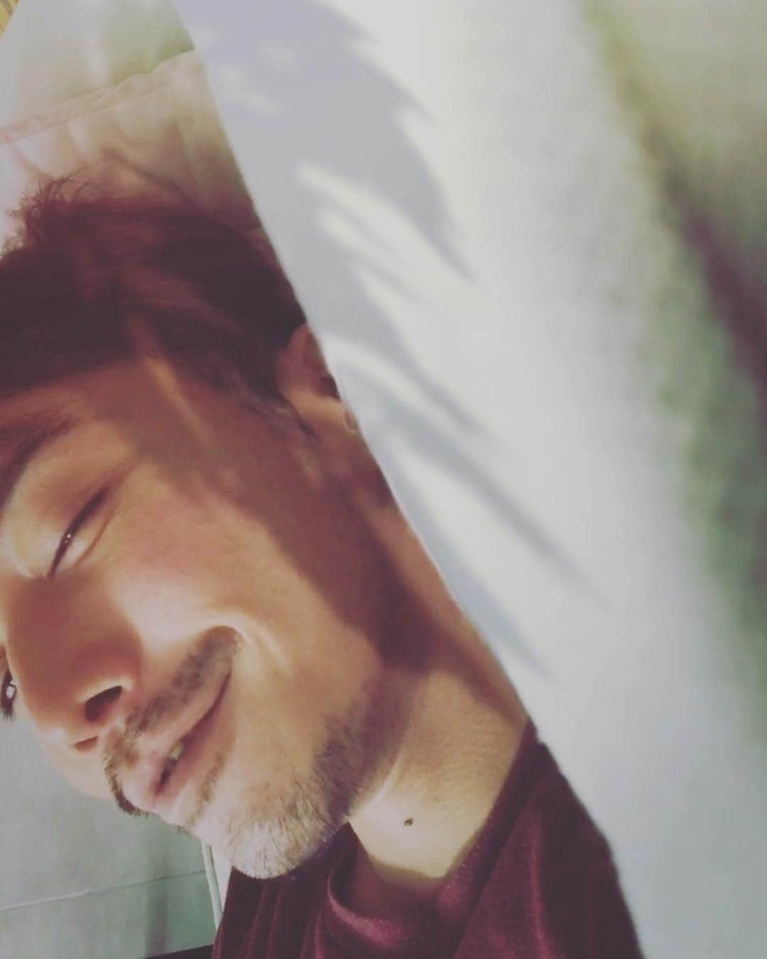 平宮博重さんのインスタグラム写真 - (平宮博重Instagram)「Napping. I fell asleep before I knew it.#nap #own #afterlunch #ひとり暮らし#昼寝 #happycanadianthanksgiving」10月9日 9時37分 - hiroshige_narimiya