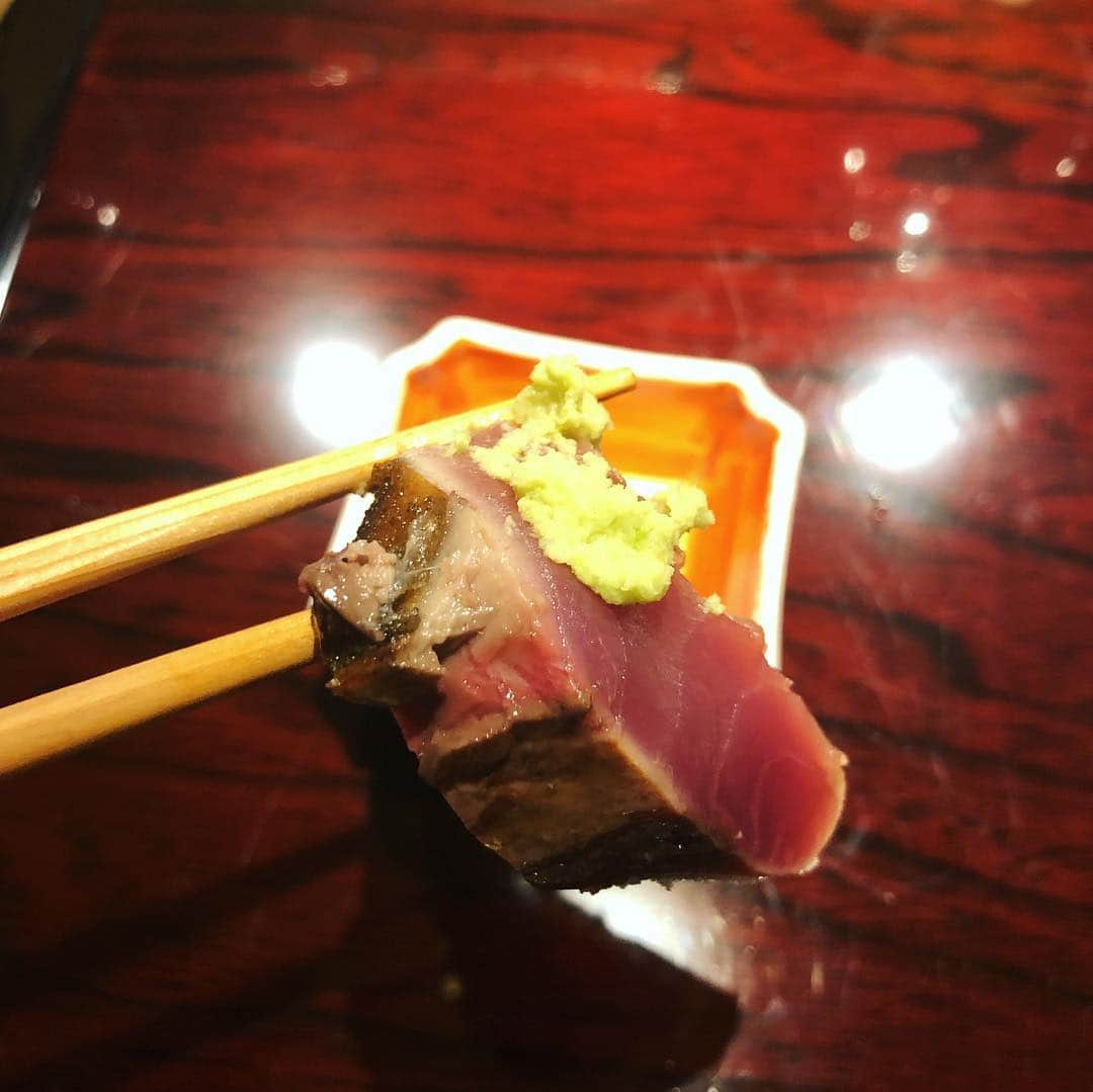 濱野りれさんのインスタグラム写真 - (濱野りれInstagram)「Sushi restaurant Amamoto ❤︎ #Reservation ➡︎ #Taste ➡︎ A I loooove Chef Amamoto💓 He is very attractive person and produce attractive Taste too☺️❤️ 'nigiri' is gonna up my highlight! . . #rirelog#amamoto#toptokyorestaurants#tokyorestaurant#higashiazabu#tokyoeats#foodie#michelin #foodstagram#gourmet#tabelog#sushilover#sushiya#食べログ#東麻布#食べるの大好き#予約困難#食べ歩き#東京グルメ#グルメ部#グルメ女子#お寿司大好き#東麻布天本」10月9日 12時13分 - riregram