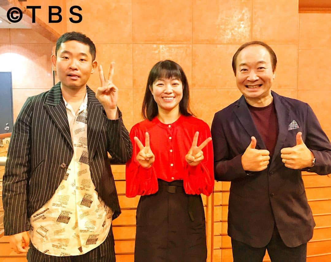 TBS「ジョブチューン」さんのインスタグラム写真 - (TBS「ジョブチューン」Instagram)「今週の「ジョブチューン」（TBS系列）は！ 『🍁テレビを観ながら健康診断！病気の危険度チェック』&『プロが選ぶランキング』２時間スペシャル‼️ 📎国民病である高血圧、糖尿病から白内障、認知症、尿トラブルまで！テレビを観ながら簡単に出来る病気のチェック法を大公開❗️ そして、あなたの財布👛にも眠っているかもしれない「高値で売れる硬貨」ランキング💵 さらに、鍼灸師100人に聞いた「自分で簡単に押せてよく効くツボ」ランキング🙌  今回は日曜劇場『下町ロケット』から 中村梅雀さん、イモトアヤコさん、今野浩喜さんにご出演いただきました🚀✨😊 10/13（土）よる7時〜放送です！ どうぞお楽しみに🌈✨ ◆今週のスタジオ弁当は金兵衛さん🍱  #ネプチューン #名倉潤 #原田泰造 #堀内健 #バナナマン #設楽統 #日村勇紀 #土田晃之 #田中みな実 #中村梅雀 #イモトアヤコ #今野浩喜 #奈美悦子 #ビビる大木 #ゴールデンエイジ #下町ロケット #お金 #硬貨 #ツボ #医者 #ジョブチューン #弁当」10月9日 16時34分 - jobtune_tbs