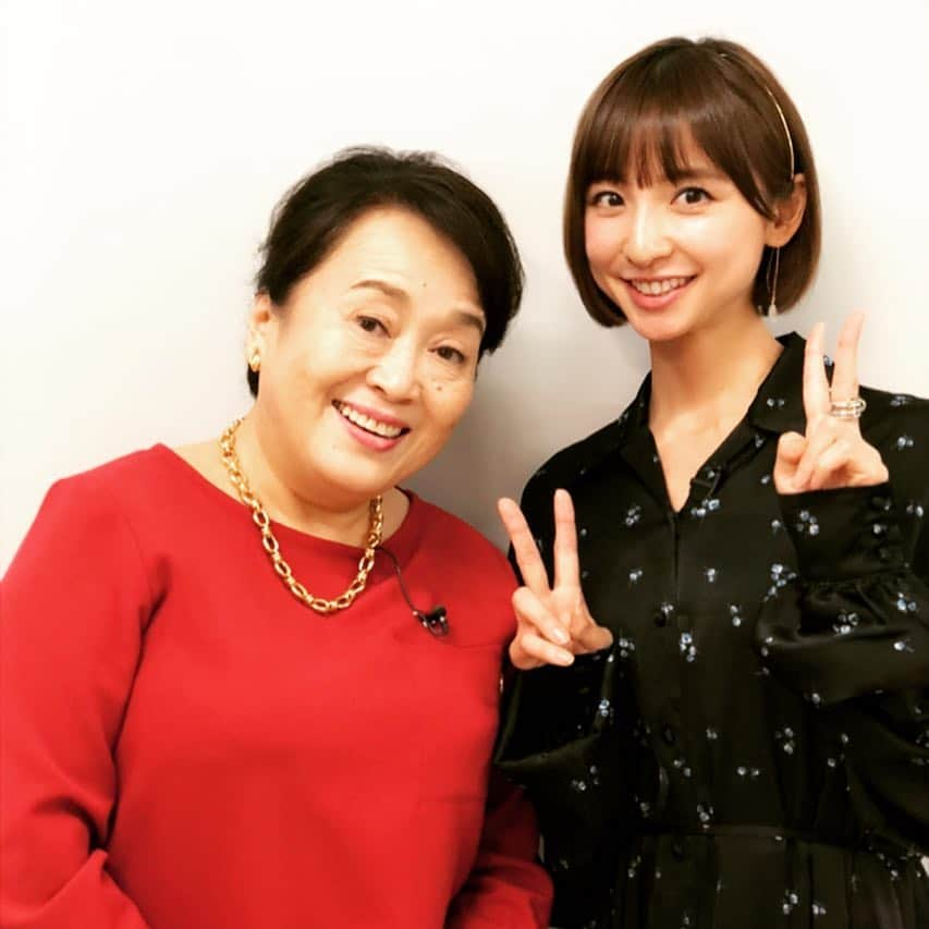 篠田麻里子さんのインスタグラム写真 - (篠田麻里子Instagram)「大好きえりさん💗 番組収録で久々にえりさんに会えました😆💗 今週はもう一度会える予感😍👍 #渡辺えり子 さん#写真めっちゃ押し出されたw#えりさん本当面白い🤣#師匠」10月9日 18時38分 - shinodamariko3