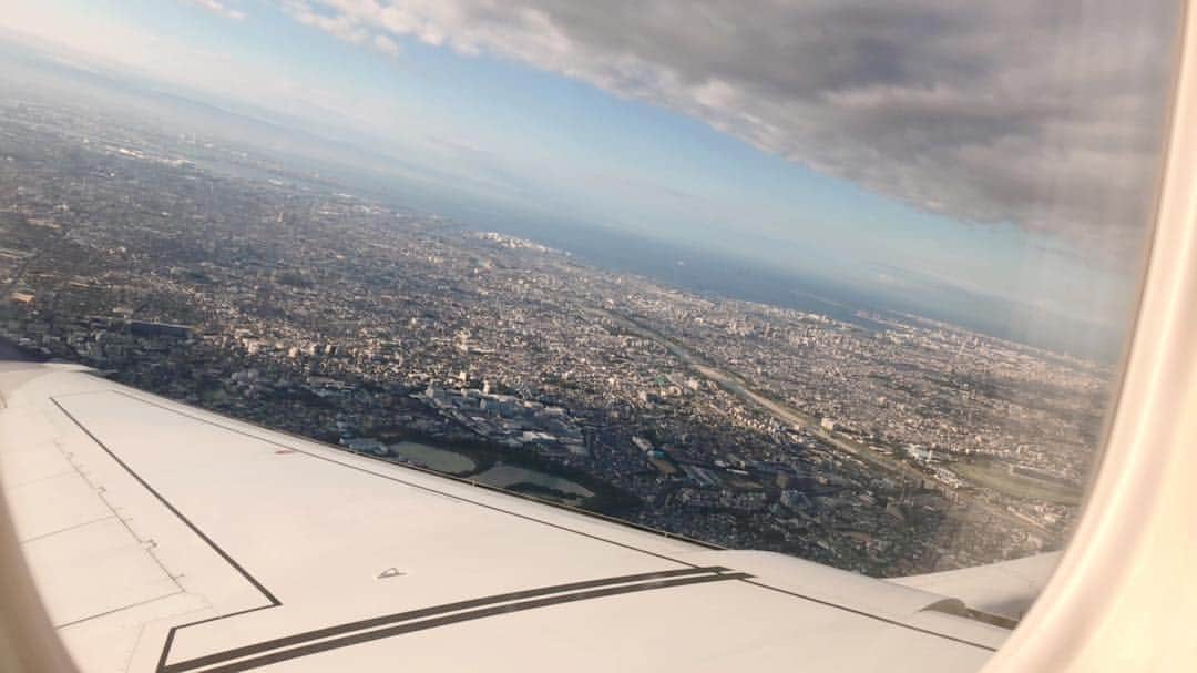 高沢朋花さんのインスタグラム写真 - (高沢朋花Instagram)「飛行機からの景色☺️1枚目すごい☁️ #飛行機は #ちょっと苦手」10月9日 19時12分 - tomoka_takazawa