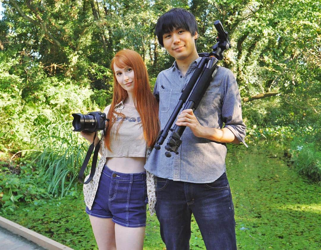 Rachel & Junのインスタグラム：「Any time we get asked for photos in an interview we realize we never take pictures of ourselves together and everything we have is 3 years old and we have to run out somewhere and awkwardly pose as something that shouts “YOUTUBER”. There was a great discussion as to which filming equipment we should hold and what angle looks most natural when leaning a tripod against your shoulder. I think Jun nailed it.」