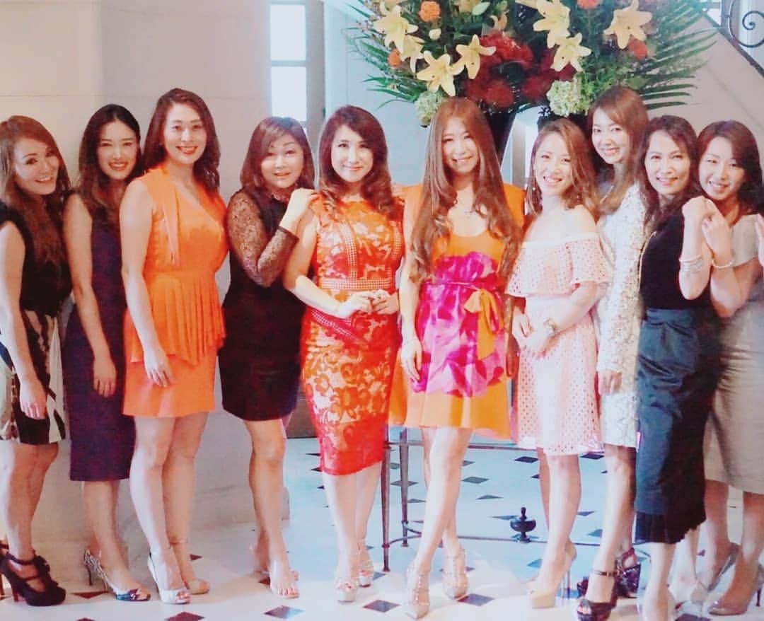 杉山由紀子のインスタグラム：「恵比寿のジョエルロブションでワイン会🍷✨ * * 世界的に有名な信国さん直々にワインのことを教えていただけるなんて🙏💖 やばすぎる✨ * 本当に位世子さん喜子さんに感謝です✨✨ * * もっともっと素敵な女性になりたいと思った１日でした✨ * * * #恵比寿 #ジョエルロブション #ロブション #ランチ #lunch #wine #ワイン #ワイン会 #party #素敵 #happy #fun #thanks #杉山由紀子 #model #tokyo #japan #ebisu」