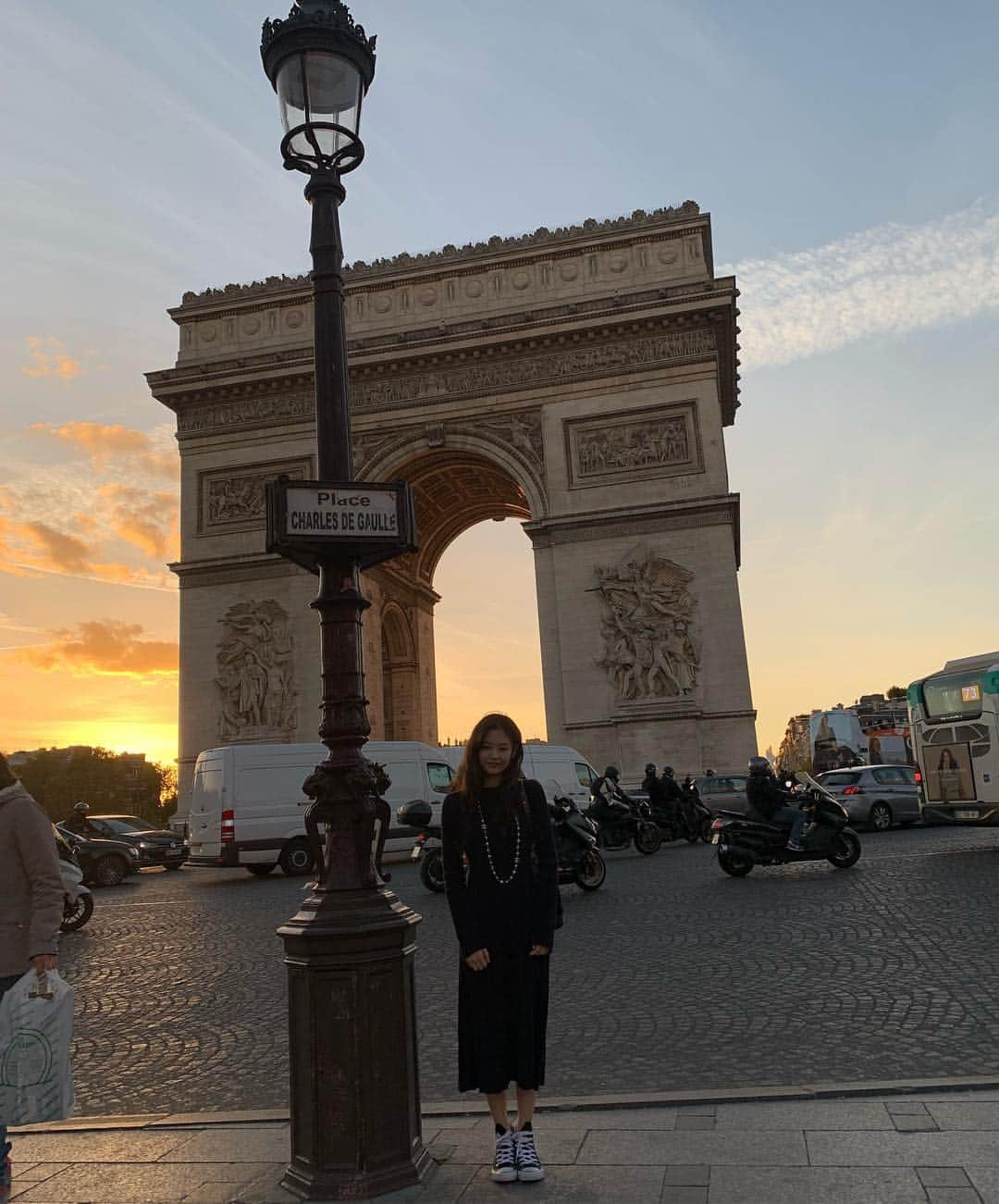 ジェニーさんのインスタグラム写真 - (ジェニーInstagram)「tourist moment」10月10日 10時54分 - jennierubyjane