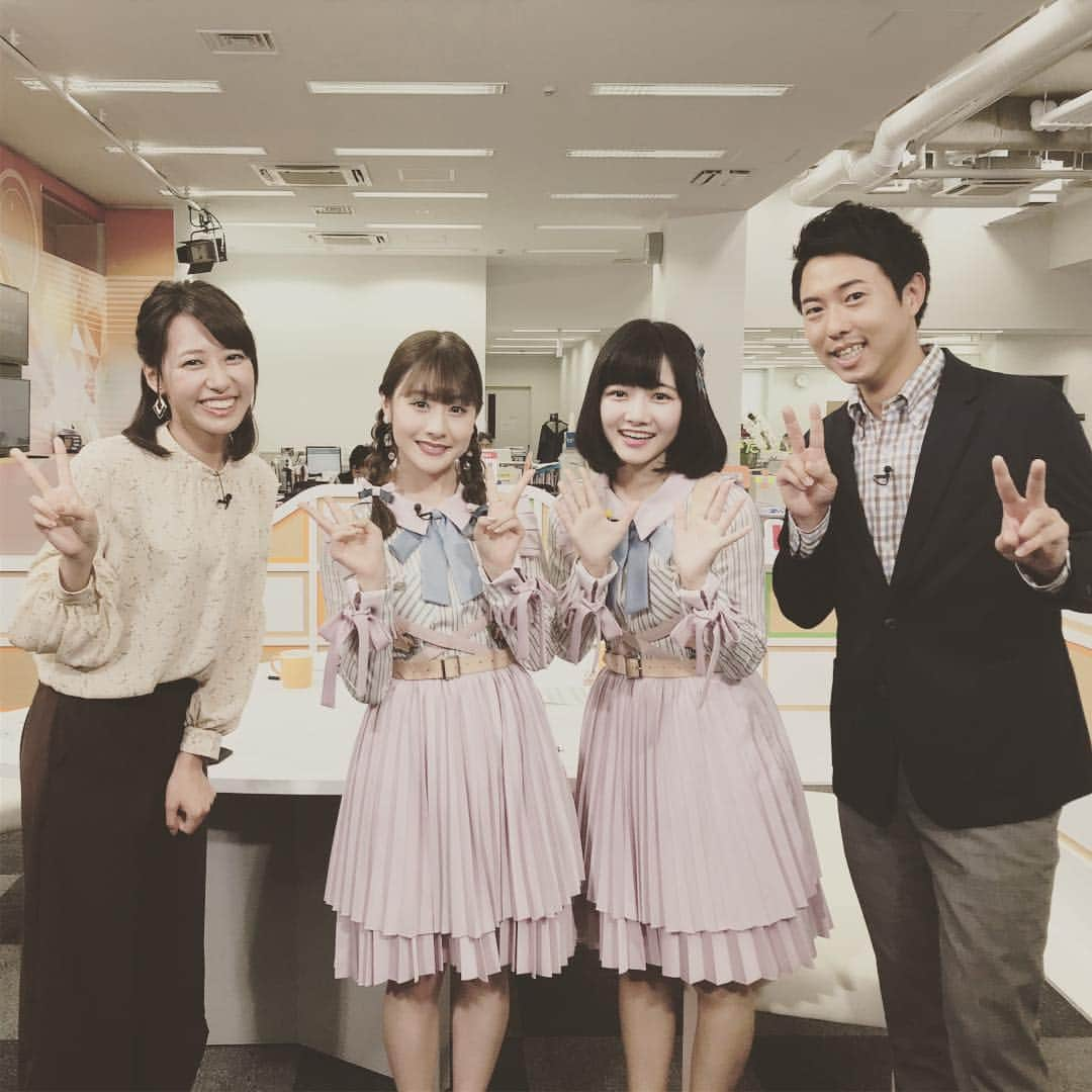 岡拓哉さんのインスタグラム写真 - (岡拓哉Instagram)「今日のナマ＋トクはNGT48のお二人ご来店😆 チームNⅢキャプテンの加藤美南さんと 加入したばかりの2期生羽切瑠菜さん！  今回は握手会についてたっぷりと魅力を語ってくれました！ 初心者でも簡単に、気軽に行けるんですね、、、 10月27日(土)朱鷺メッセ全国握手会、 是非参加しましょう〜〜！ #ナマトク #NGT48#加藤美南#かとみな#羽切瑠菜#るんちゃん#世界の人へ#全国握手会#朱鷺メッセ#UX#アナウンサー#大西遥香#岡拓哉」10月10日 11時15分 - ux_oka.takuya