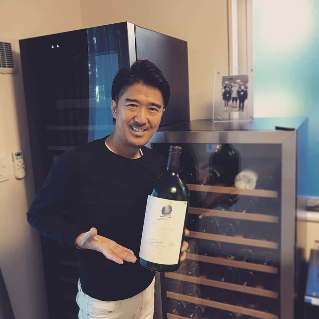 池森秀一さんのインスタグラム写真 - (池森秀一Instagram)「知人宅のワインセラーから、マグナムボトルのOpus W(`0`)W #DEEN #池森秀一 #ワイン #wine」10月10日 12時30分 - ikemori_shuichi