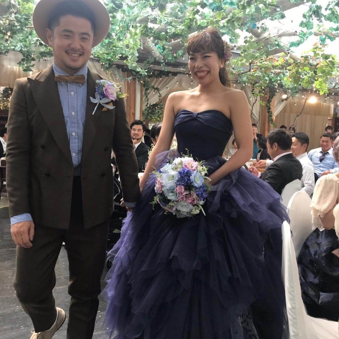 Miki Hirookaさんのインスタグラム写真 - (Miki HirookaInstagram)「本物の愛はこういうことなんだと❤️ しきちゃん、たっちゃんの結婚式💒👰🤵💍 しきちゃん綺麗すぎて、たっちゃん素晴らしすぎて✨❤️ 本当におめでとう‼️これからもずーっと二人の幸せを祈ります✨ #たつしき #結婚式 #おめでとう #愛」10月10日 12時41分 - miki_hirooka
