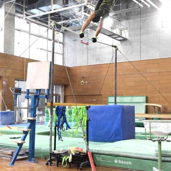 ディーン元気のインスタグラム：「初挑戦、チキンの末、成功👍 成功して皆謎の大爆笑🤣 あん馬の練習もこらかなりよい。👍 #javelinthrow  #gymnastics  #lifeisgood」
