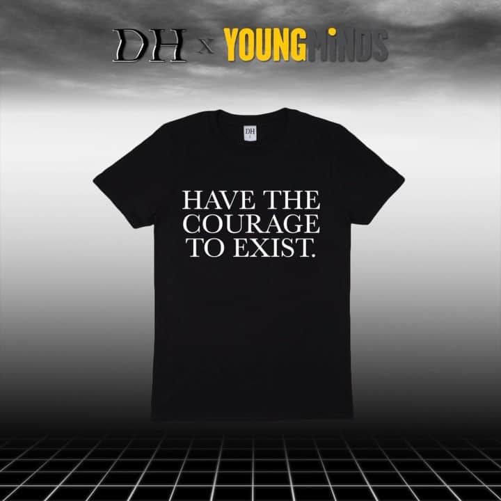 ダニエル・ハウウェルのインスタグラム：「embrace the void and have the courage to exist - shop.danielhowell.com  all proceeds go to @youngmindsuk to fight for young people's mental health」